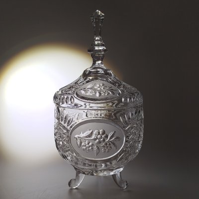 купить Ваза-конфетница на фигурных ножках с крышкой, стекло, матирование, Югославия, 1970-1990 гг.