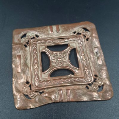 купить Пряжка женская поясная квадратной формы с растительным декором, металл, штамповка, Российская империя, 1890-1915 гг.