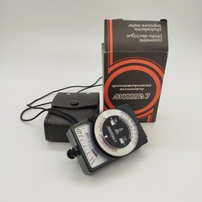 купить Экспонометр фотоэлектрический "Ленинград 7" в оригинальной коробке, пластик, металл, кожа, стекло, Завод «Вибратор», г. Ленинград, СССР, 1980-1990 гг.