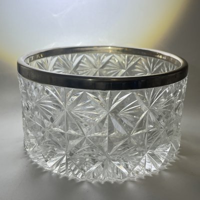 купить Фруктовница с металлическим ободком и резным геометрическим декором, хрусталь, металл, СССР, 1970-1990 гг.