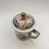 Купить Чашка с крышкой для заваривания чая с изображением жанровой сцены в саду, фарфор, роспись, золочение, Китай, 1960-1980 гг.