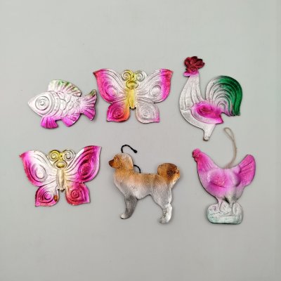 купить Набор из 6 подвесных ёлочных игрушек в виде различных животных (рыба, курица, петух, собака, 2 бабочки), картонаж, аэрография, СССР, 1950-1980 гг.