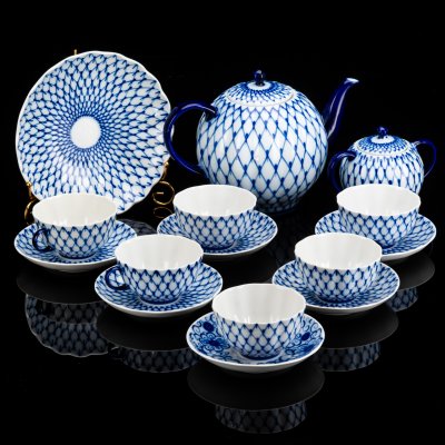 купить Сервиз чайный "Кобальтовая сетка" без золочения (заводской брак), на 6 персон, 15 предметов, автор формы "Тюльпан" Яковлева С.Е., автор рисунка Яцкевич А.А., фарфор, деколь, Ленинградский фарфоровый завод (ЛФЗ), СССР, 1970-1990 гг.