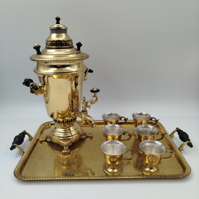 купить Набор для крепких напитков "Самовар" (декоративный) в форме "рюмка" (Самовар и 6 рюмок), латунь, дерево, СССР, 1960-1990 гг.
