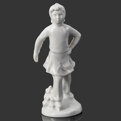 купить Статуэтка "На катке", скульптор С.Б. Велихова, фарфор, Ленинградский фарфоровый завод (ЛФЗ), СССР, 1950-1960 гг.