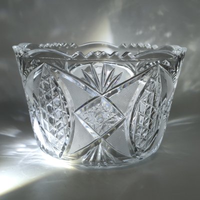 купить Салатник с резным геометрически декором, хрусталь, алмазная грань, СССР, 1970-1990 гг.