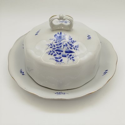 купить Масленка, украшенная орнитологическим декором, фарфор, деколь, золочение, Karolina (Фарфоровая мануфактура «Каролина», Польша), Польша, 1960-1980 гг.