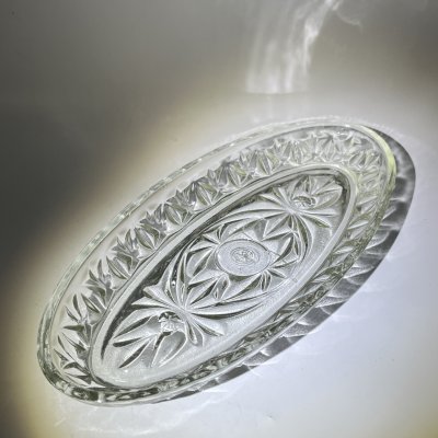купить Селедочница овальной формы с геометрическим декором, стекло, пресс, Уршельский стеклозавод имени 10-й годовщины Октября, СССР, 1960-1980 гг.