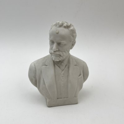 купить Бюст "П.И. Чайковский", скульптор В.И. Сычёв, бисквит, Ленинградский завод фарфоровых изделий (ЛЗФИ), СССР, 1970-1973 гг.