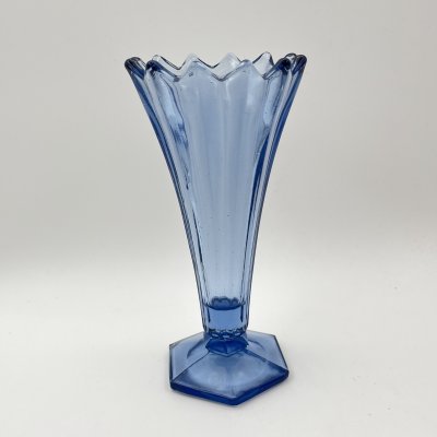 купить Ваза для цветов голубого оттенка, стекло, пресс, Стеклозавод «Неман», СССР, 1970-1990 гг.