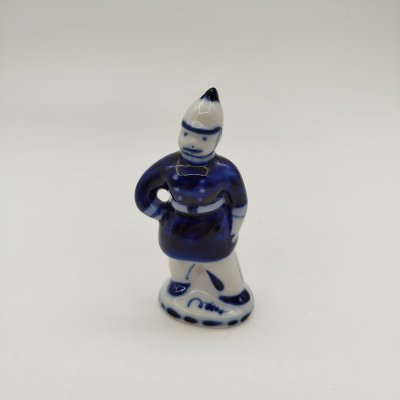 купить Статуэтка "Пожарный", фарфор, роспись, Объединение «Гжель», СССР, 1990-2000 гг.