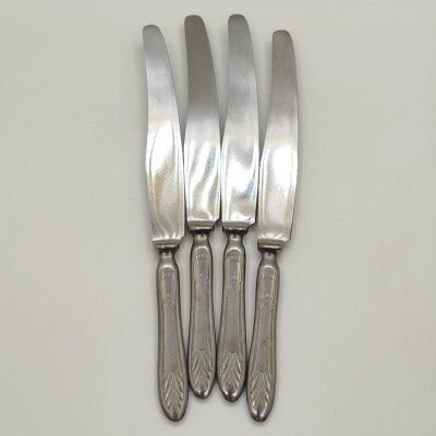 купить Набор из 4-х столовых ножей с растительным декором на ручках, сталь, Завод «Труд» (р.п. Вача), СССР, 1956-1980 гг.