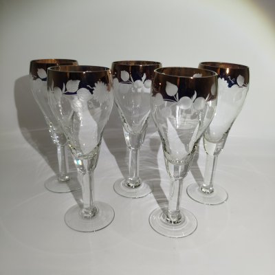 купить Набор из пяти бокалов с растительным орнаментом, стекло, золочение, алмазная грань, Европа, 1970-1990 гг.