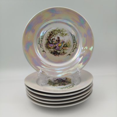 купить Набор десертных тарелок "Галантная сцена" на 6 персон, фарфор, деколь, люстр, СССР, 1968-1983 гг.