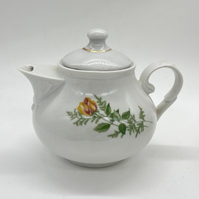 купить Молочник с крышкой и цветочным декором, фарфор, деколь, золочение, Kahla, ГДР, 1960-1980 гг.