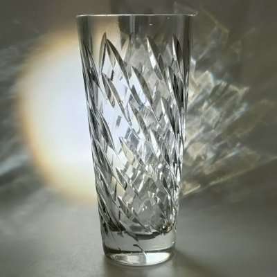 купить Ваза с рельефным декором, хрусталь, Ленинградский завод художественного стекла (ЛЗХС), СССР, 1970-1990 гг.