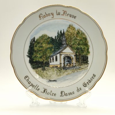 купить Тарелка "Chapelle Notre Dame de Grâce Habay-la-Neuve" (Часовня Нотр-Дам де Грейс в Хабе-ла-Нев), фарфор, роспись, деколь, золочение, Бельгия, 1970-1990 гг.
