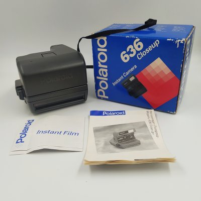 купить Фотоаппарат "Polaroid 636 Close Up" в оригинальной коробке, предприятие "Светозор" по лицензии компания "Polaroid", пластик, ткань, картон, Polaroid, Россия, 1991-1997 гг.