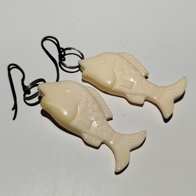 купить Серьги в этническом стиле "Рыбки", кость, резьба, металл, Азия, 1980-1990 гг.