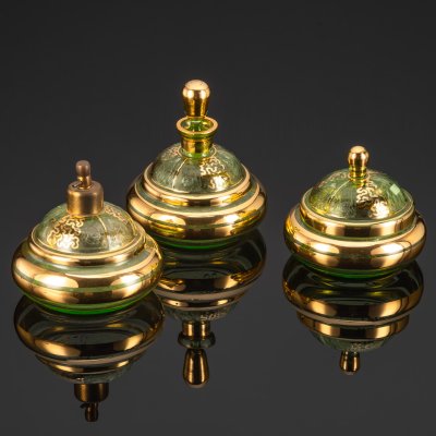 купить Парфюмерный набор (дамский набор для туалетного столика), состоящий из двух флаконов для духов и шкатулки, стекло, травление, золочение, сплав металлов, Бельгия, 1970-1990 гг.