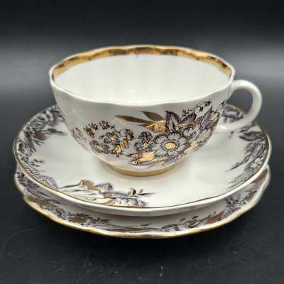 купить Трио чайное "Отражение", автор формы "Тюльпан" Яковлева С.Е., автор рисунка Косенкова К.Г., фарфор, деколь, подрисовка, золочение, Ленинградский фарфоровый завод (ЛФЗ), Россия, 1970-1992 гг.