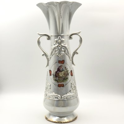 купить Ваза интерьерная украшенная галантной сценой, фарфор, деколь, золочение, люстр, СССР, 1960-1970 гг.