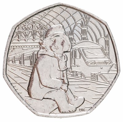 купить Великобритания 50 пенсов (pence)2018 "60 лет Медвежоноку Паддингтону /сидит"