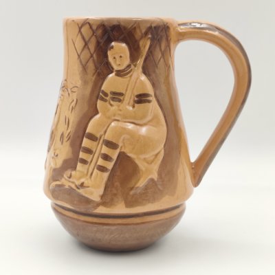 купить Кружка пивная "Хоккеисты", керамика, роспись, СССР, 1970-1990 гг.