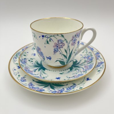 купить Трио кофейное "Незабудки", автор формы "Ландыш" Э.М. Криммер, автор рисунка Матвеева О.М., фарфор, деколь, золочение, Ленинградский фарфоровый завод (ЛФЗ), СССР, 1970-1992 гг.