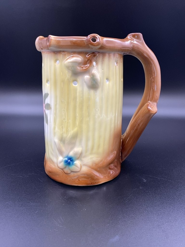Кружка - шутиха, фаянс, роспись, глазурь, ГДР, 1970-1990 гг. стоимостью ...