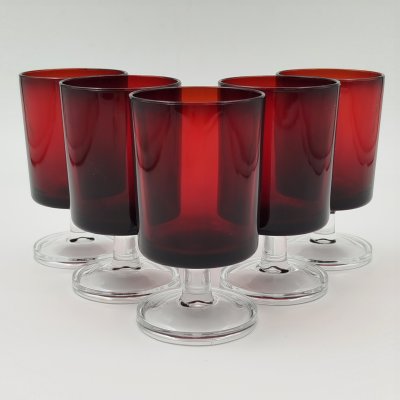 купить Набор бокалов алого цвета для крепких алкогольных напитков на 5 персон, стекло, Luminarc, Франция, 1970-1990 гг.