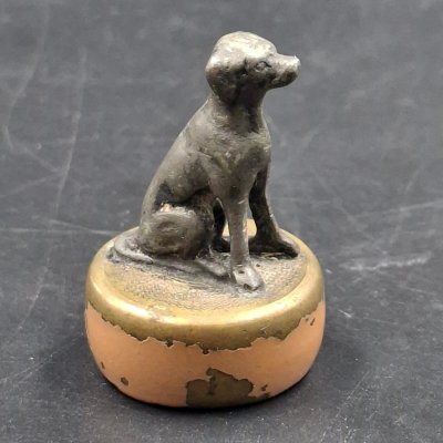 купить Пробка декоративная с фигуркой собаки, металл, краска, Западная Европа, 1900-1930 гг.