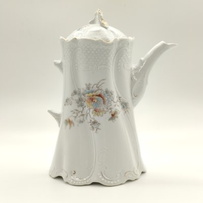 купить Чайник с цветочным рельефным декором (под реставрацию), фарфор, деколь с подрисовкой, золочение, Weimar Porzellan (Веймарский фарфор), Германия, 1905-1924 гг.