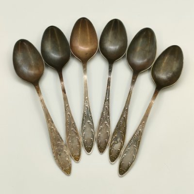 купить Набор из 6-ти столовых ложек, украшенных растительным декором, мНЦ (медь-никель-цинк), Кольчугинский завод цветных металлов, СССР, 1960-1990 гг.