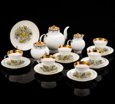 купить Сервиз чайный "Русское кружево" на 6 персон (22 предмета), автор формы "Волна" Криммер Э.М., автор рисунка Беспалова-Михалева Т.Н., фарфор, деколь, золочение, Ленинградский фарфоровый завод (ЛФЗ), СССР, 1970-1992 гг.