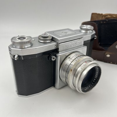 купить Фотоаппарат "Praktica" в оригинальном кофре, металл, пластик, кожа, ГДР, 1947-1956 гг.