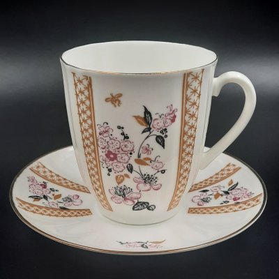 купить Пара кофейная "Яблоневый цвет", форма "Ветерок" (автор формы Т.С. Линчевская), фарфор, деколь, золочение, Ленинградский фарфоровый завод (ЛФЗ), Россия, 1989-2001 гг.