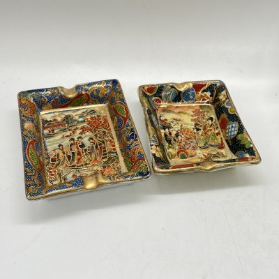 купить Набор из 2 пепельниц с изображением сцен в японской стилистике, фарфор, деколь, роспись, золочение, Китай, 1950-1980 гг.