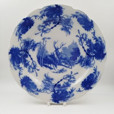 купить Блюдо декоративное большое "Олени в лесу", фарфор, Дулевский фарфоровый завод (Дулёво), СССР, 1968-1991 гг.