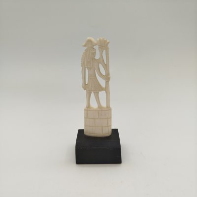 купить Статуэтка в виде египетского божества, кость, дерево, Египет, 1970-1990 гг.