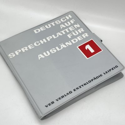 купить Набор пластинок Deutsch auf Sprechplatten für Ausländer №1 ("разговорный немецкий для иностранцев), пластик, ГДР, 1970-1980 гг.