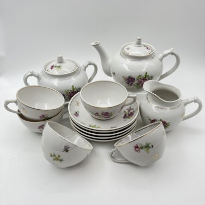 купить Сервиз чайный на 5 персон, украшенный цветочным декором, фарфор, деколь, золочение, Дулевский фарфоровый завод (Дулёво), СССР, 1958 г.