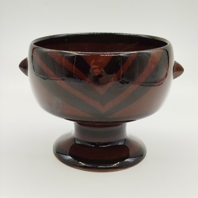 купить Вазочка на ножке, украшенная орнаментальным декором, керамика, глазурь, роспись, Гжельский керамический завод, СССР, 1970-1990 гг.