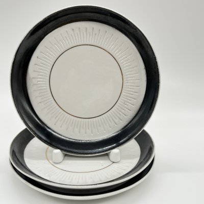 купить Набор из 3 блюдец с лаконичным декором, фарфор, деколь, золочение, Рижский фарфорово-фаянсовый завод, СССР, 1970-1980 гг.