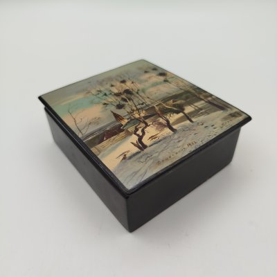 купить Шкатулка (лаковая миниатюра) "Грачи прилетели" по мотивам картины А.К. Саврасова, автор росписи Тарасов, папье-маше, лак, роспись, Федоскинская фабрика миниатюрной живописи (Федоскино), СССР, 1982 г.