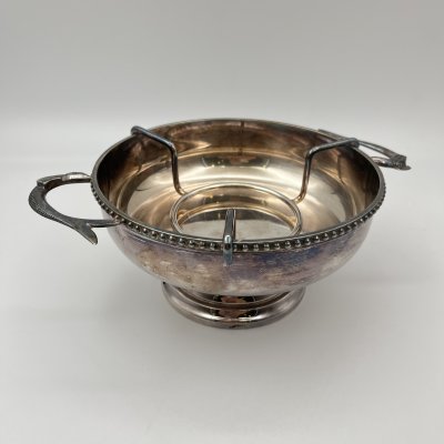 купить Сервировочное блюда для подачи закусок на льду (икры) с ручками в виде осетров, ST. Hilaire, металл, серебрение, Франция, 1980-2000 гг.