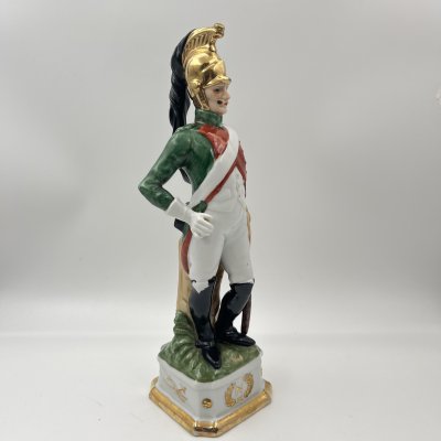 купить Статуэтка из серии "Армия Наполеона", фарфор, роспись, золочение, Западная Европа, 1960-1990 гг.