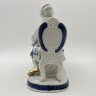 Купить Статуэтка "Галантная сцена" ("За игрой"), фарфор, деколь, роспись, золочение, Европа, 1980-2000 гг.