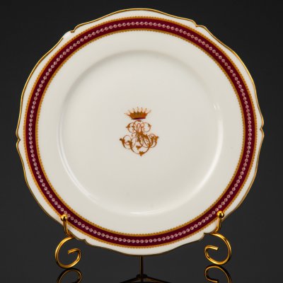 купить Тарелка с монограммой под короной барона, Lahoche & Pannier Escalier de Cristal Palais Royal 162, фарфор, крытье, роспись, золочение, Франция, 1852-1882 гг.