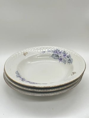 купить Набор из 3-х суповых тарелок с цветочным декором, фарфор, Городницкий фарфоровый завод, СССР, 1970-2000 гг.